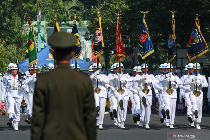 HUT Ke-74 TNI Di Surabaya
