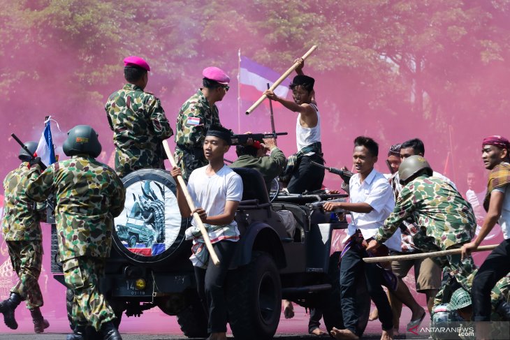 HUT Ke-74 TNI Di Surabaya