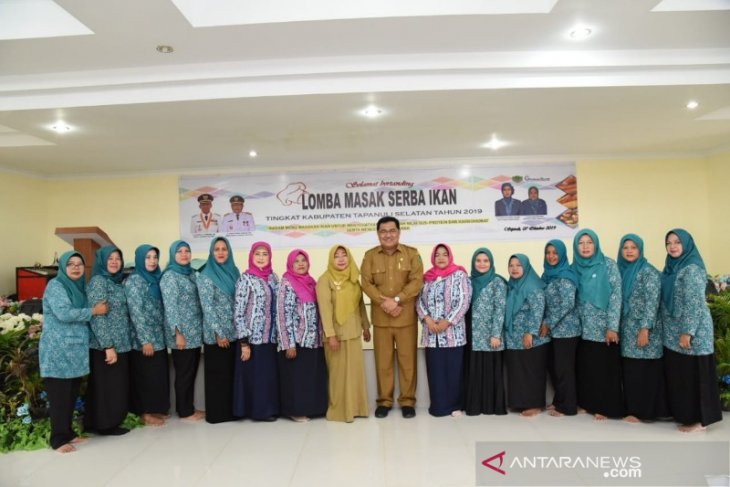 Masyarakat Tapsel diajak gemar makan ikan