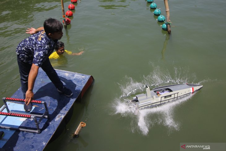 Uji coba kapal cepat tak berawak