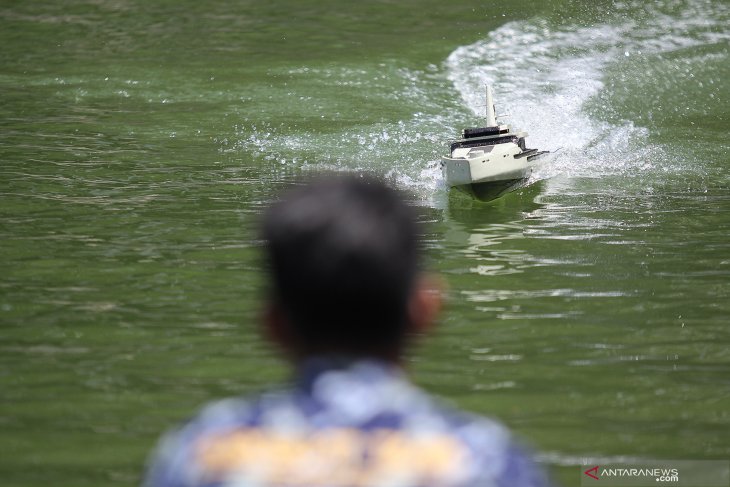 Uji coba kapal cepat tak berawak