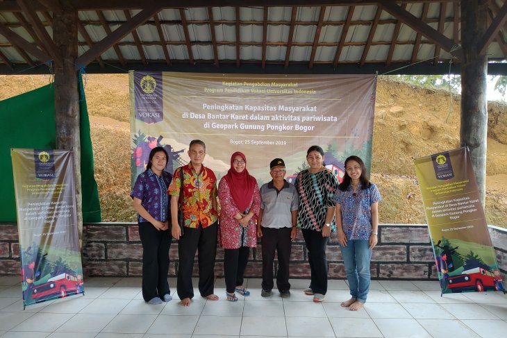 Vokasi UI berdayakan masyarakat di Geopark Gunung Pongkor Bogor