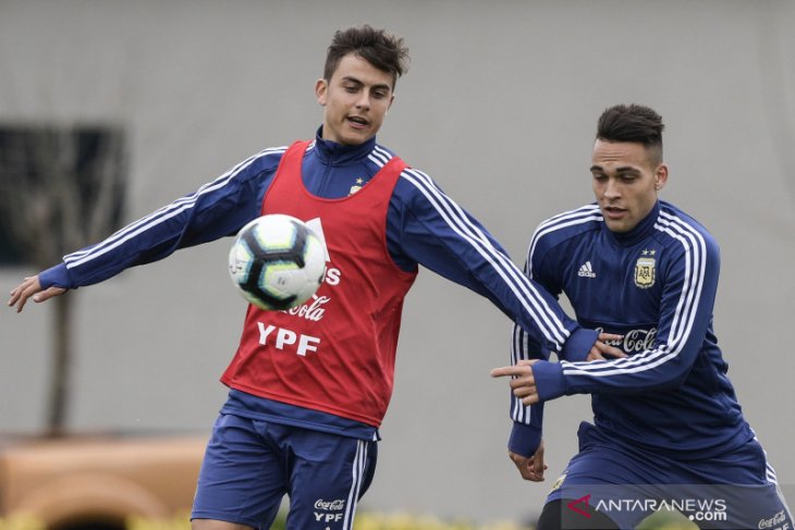 Dybala dan Martinez jadi pemain inti Argentina