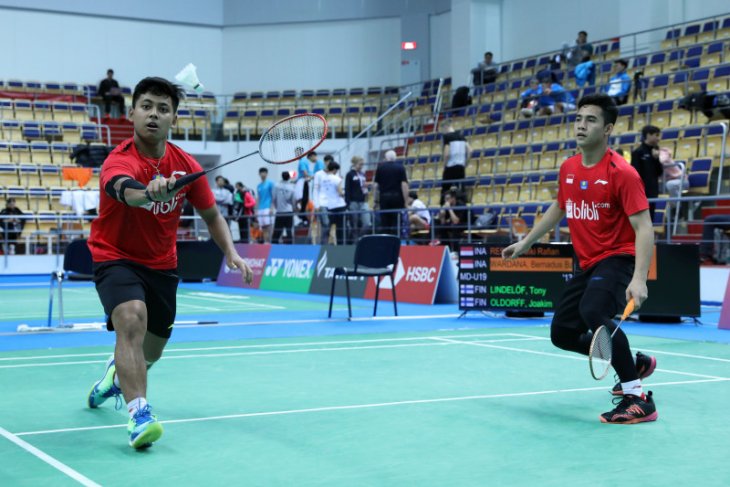 Kejuaraan dunia junior, dua ganda putra Indonesia lolos ke 16 besar
