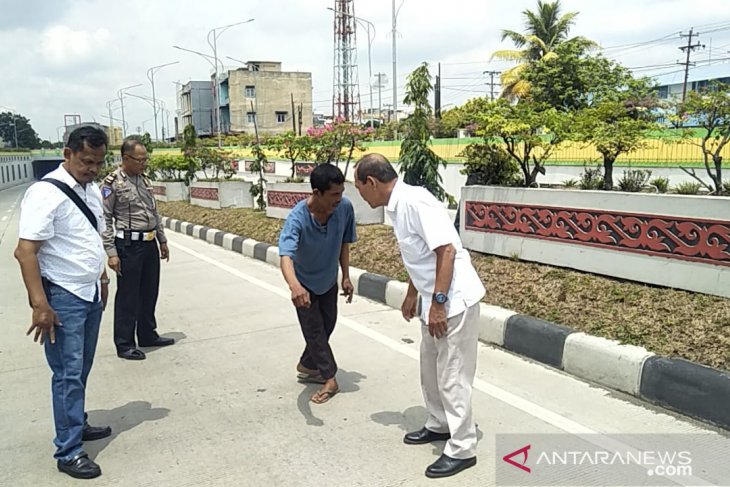 Polisi olah TKP kasus kematian aktivis Walhi Golfrid Siregar