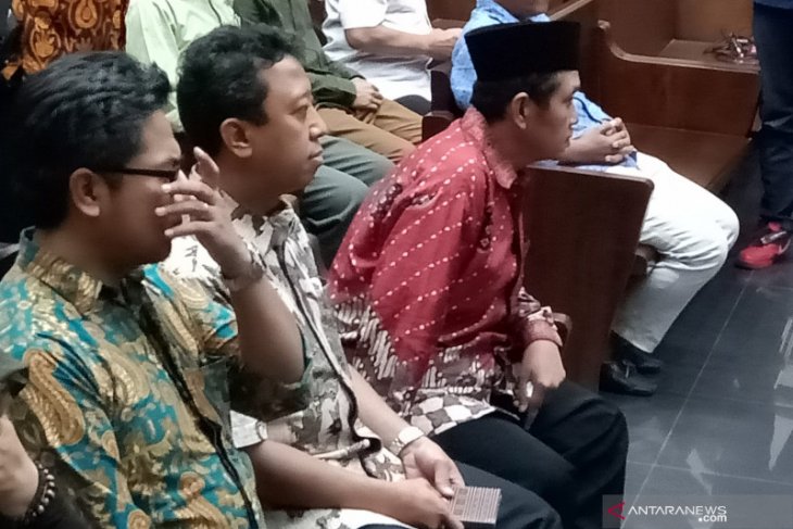 Hakim tolak nota keberatan Rommy