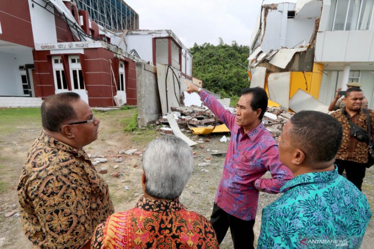 Pemkot Ambon data korban gempa 52 SR