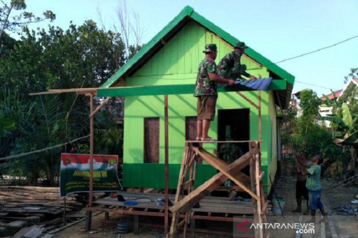 Kodim Tanbu bedah rumah keluarga kurang mampu