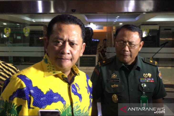 Bamsoet: Wiranto terkena luka tusukan yang fatal