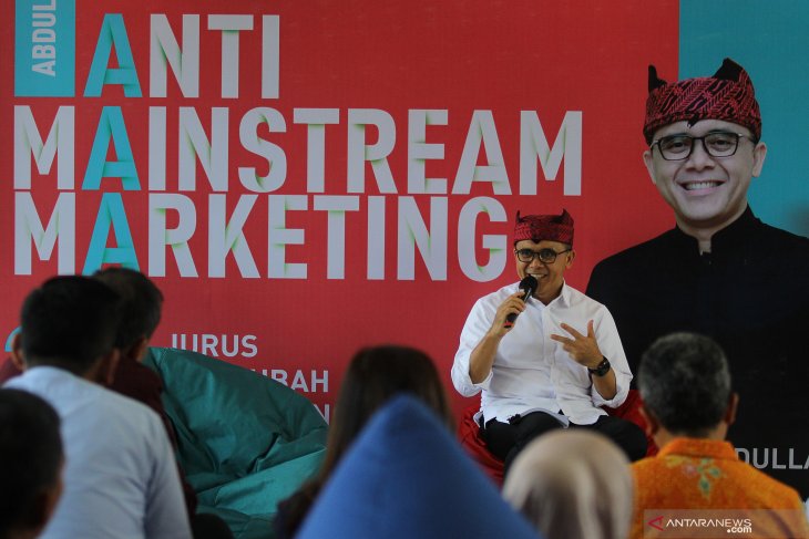 Peluncuran awal buku Anti-Mainstream Marketing