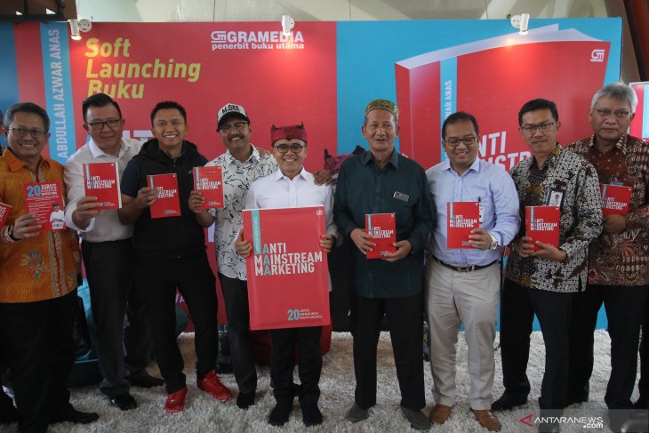 Peluncuran awal buku Anti-Mainstream Marketing