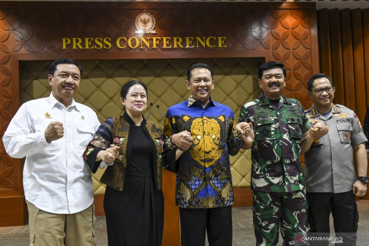 TNI-Polri mulai mempertebal pengamanan bandara, PLN, Pertamina dan pusat perekonomian