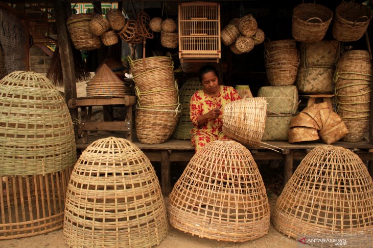 Kerajinan rotan  dan  bambu  dari Pangkep ANTARA News