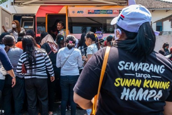 Penutupan lokalisasi Sunan Kuning