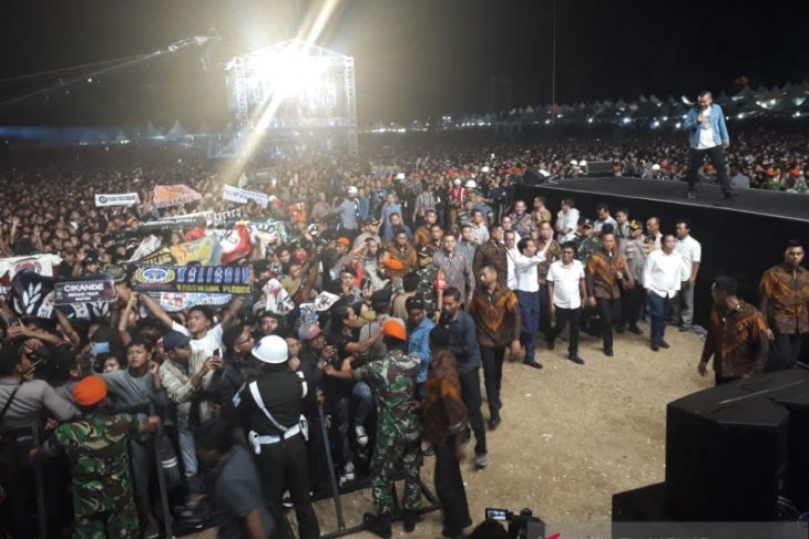 Jokowi nonton Konser Musik untuk Republik usai pelantikan