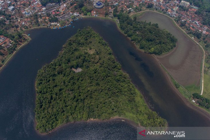 Wisata Situ Lengkong Panjalu