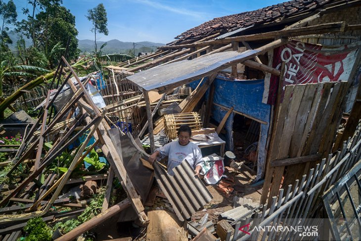 Bencana Angin Ribut di Pangalengan