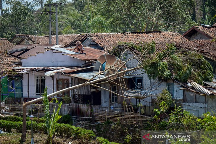 Bencana Angin Ribut di Pangalengan