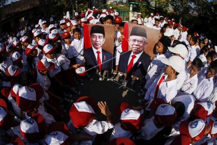Foto Presiden Joko Widodo dan dan Wakil Presiden Ma'ruf Amin