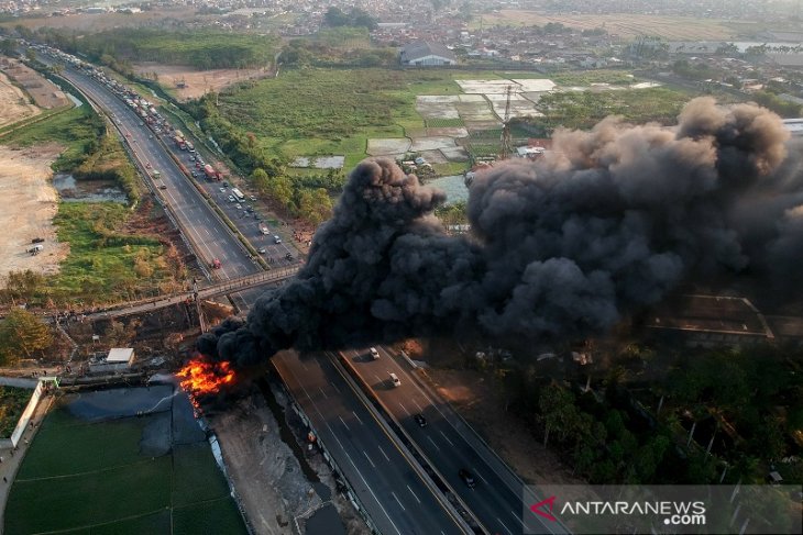 Kebakaran Pipa Minyak Pertamina