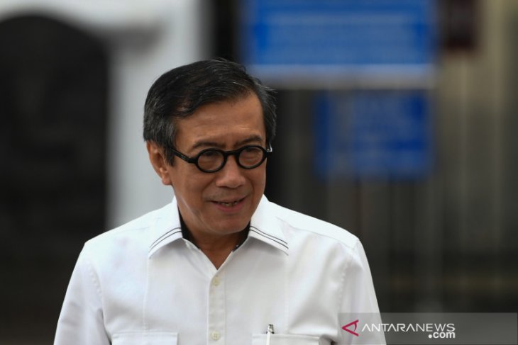 Yasonna dipilih Jokowi untuk selesaikan