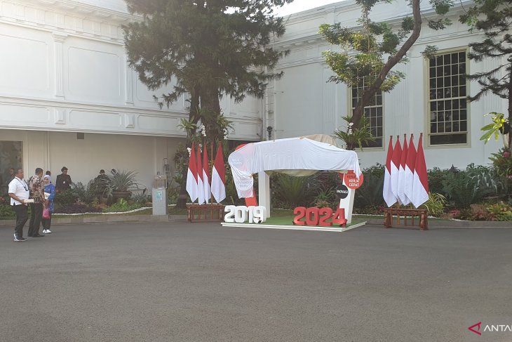 Para calon menteri dan pejabat negara berdatangan ke Istana Kepresidenan