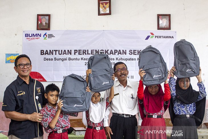 Bantuan Perlengkapan Sekolah di Karawang