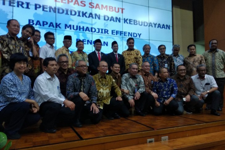 Mendikbud Nadiem sebut Indonesia sulit maju tanpa mengubah generasi berikutnya