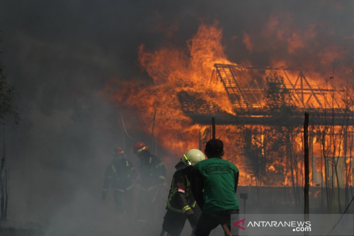 Karhutla Hanguskan Rumah Warga