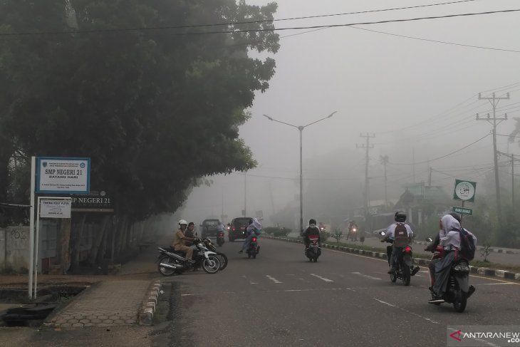 Asap pekat masih selimuti sejumlah wilayah di Jambi