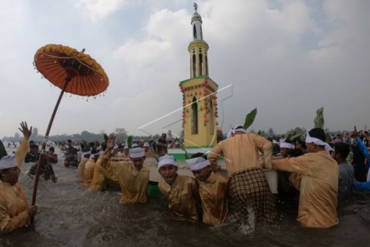 Festival Mandi Safar di Tanjab Timur