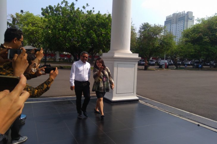 Alue Dohong, warga Dayak pertama duduk di kabinet