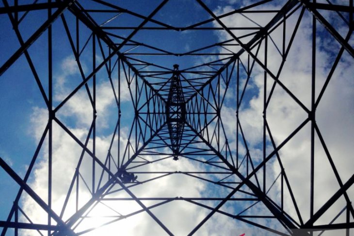 PLN Kalbar rampungkan 2 pembangkit 6 dan Gardu Induk kado HLN ke-74