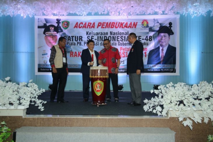 Gubernur Kejurnas catur sarana kenalkan pariwisata Maluku