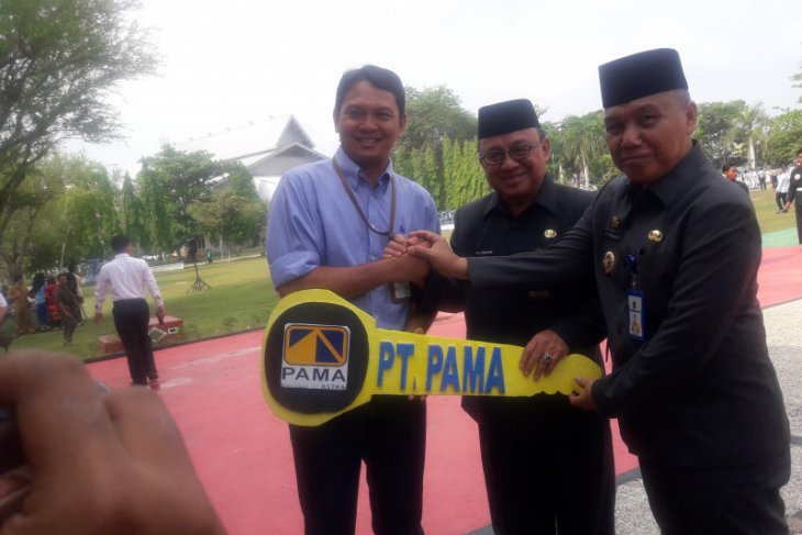 PT Pamapersada serahkan bantuan mobil angkutan gratis