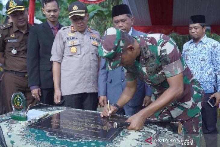 Peringatan Sumpah Pemuda dirangkai penandatanganan prasasti