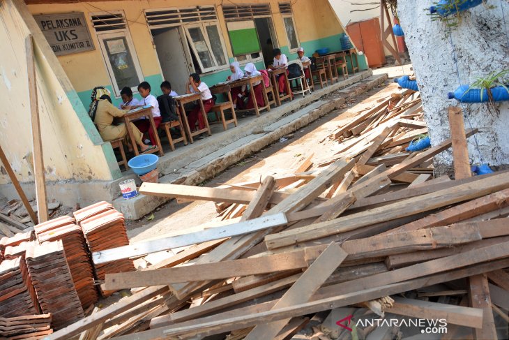 Belajar di kelas darurat