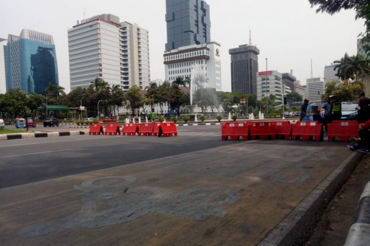 Jalan Medan Merdeka Barat kembali ditutup antisipasi demo