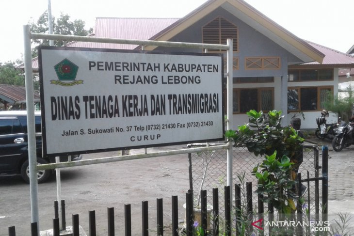 Disnakertrans: Pemuda mulai minati program