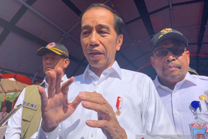President vows to disburse aid for Ambon building reconstruction