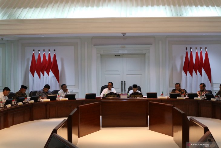 Jokowi points to private company dominating sea toll product pricing