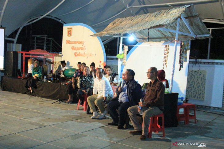 Wali Kota hidupkan budaya mewarung di Mess L