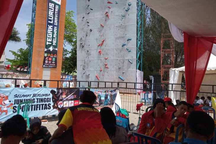 Kalahkan juara Asian Games, atlet Bengkulu raih emas panjat tebing