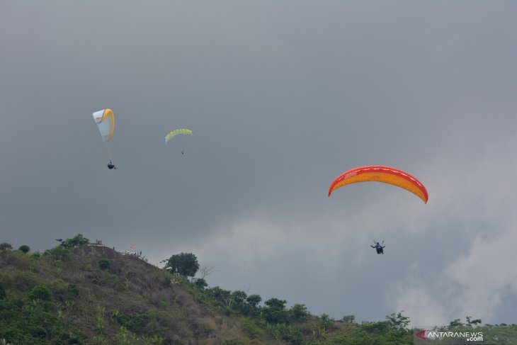 Kejuaraan paralayang Jember