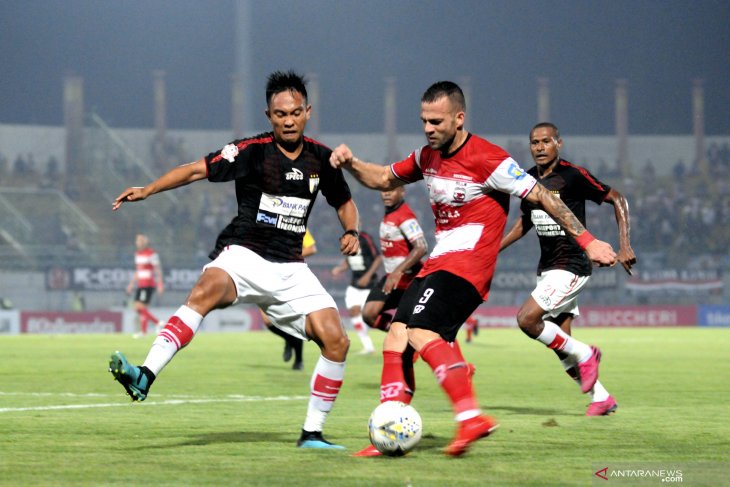 Persipura kalahkan Madura United