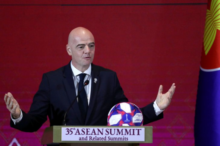 Presiden FIFA dukung aksi pemain Bundesliga untuk Floyd