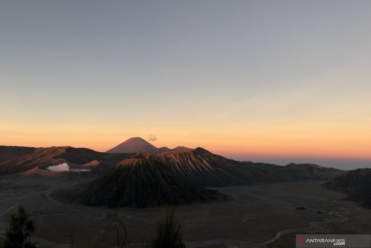TNBTS kerahkan tim cek pendakian Gunung Semeru