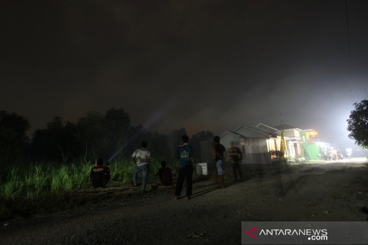 Karhutla Di Dekat Permukiman Penduduk