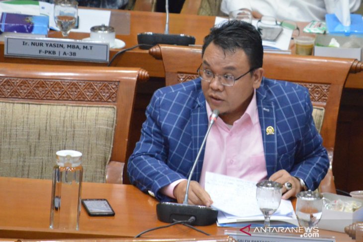 Anggota DPR Saleh Partaonan Daulay kecewa pemerintah tetap naikkan iuran JKN