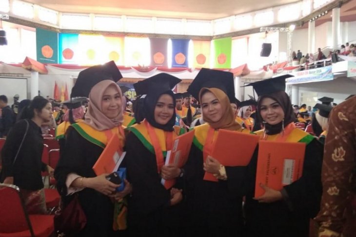 Rektor Unja minta lulusan menjadi bagian solusi bangsa